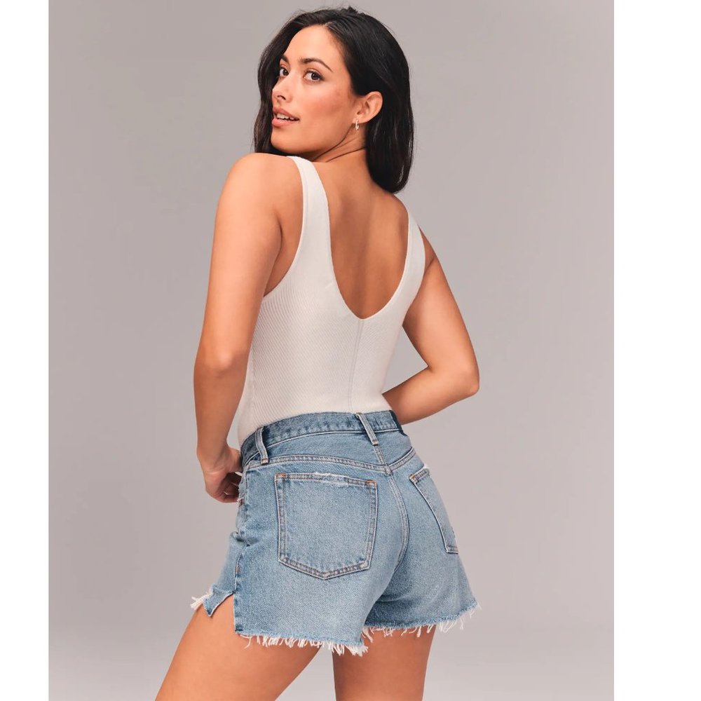 Abercrombie Mid Rise Curve Love Boyfriend Shorts 2